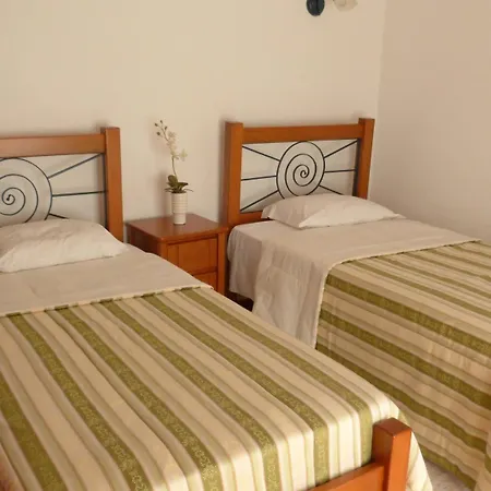 With 4 Bedrooms In Pte. De Lima, With Wonderful Mountain View, P Villa